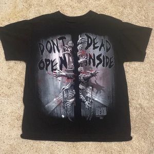 This is a walking dead shirt